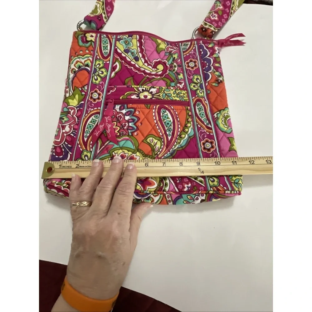 NWOT Vera Bradley Pink Paisley Crossbody / Shoulder Adjustable Strap  Purse Bag‎